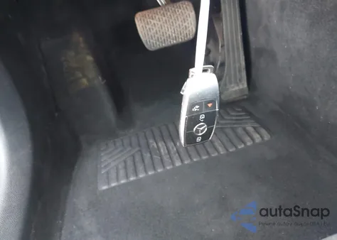 2019 Mercedes-Benz C 300 from USA, damaged, VIN 55SWF8DB7KU285916